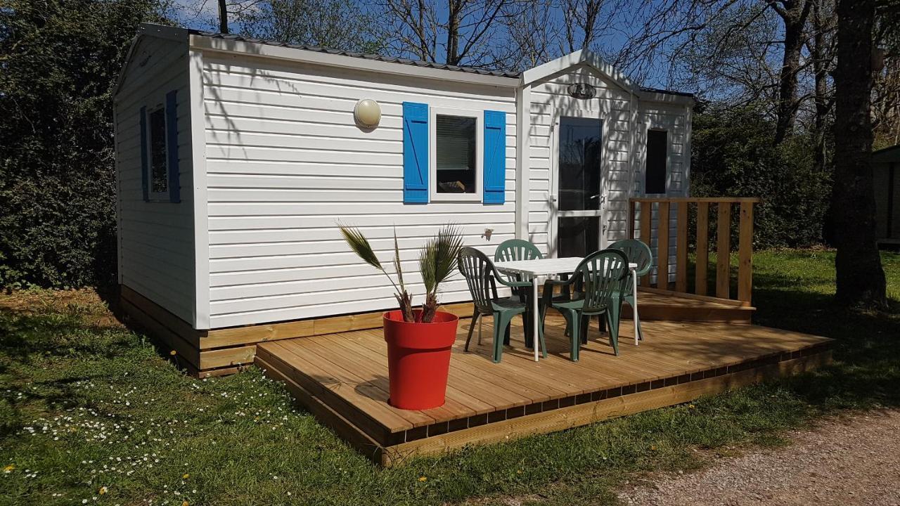 Camping Au Tour De L'Aveyron L'Hospitalet-du-Larzac Exterior photo